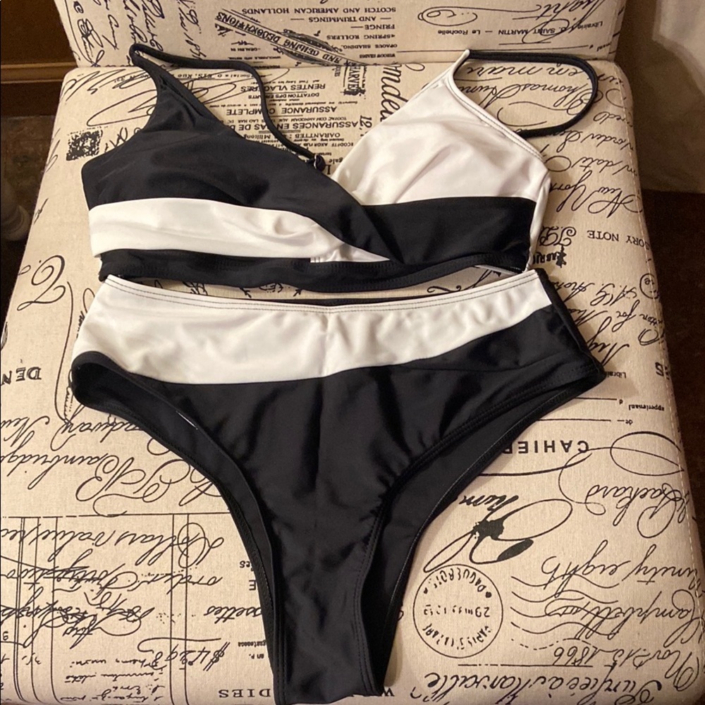 Black and White Bikini Set
